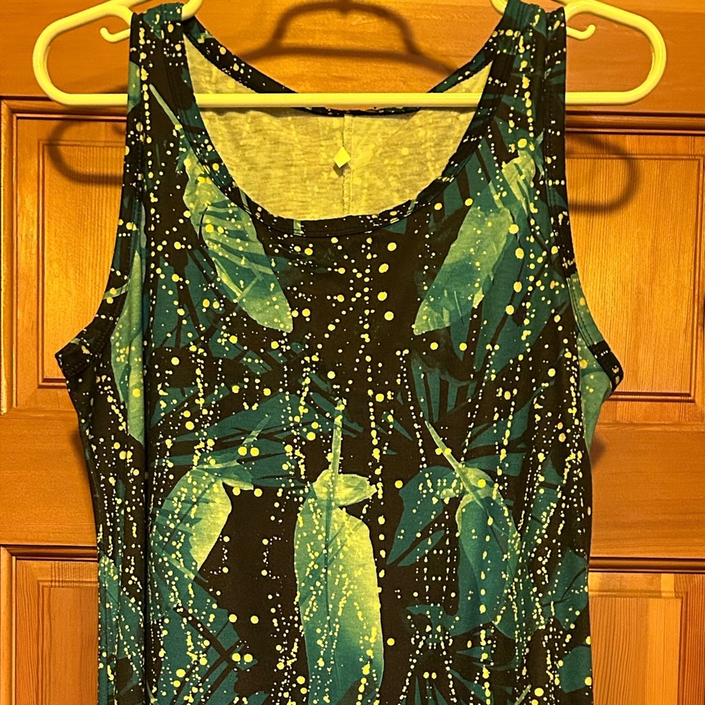 BEACH FLORAL SUMMERTIME TEESHIRT DRESS…